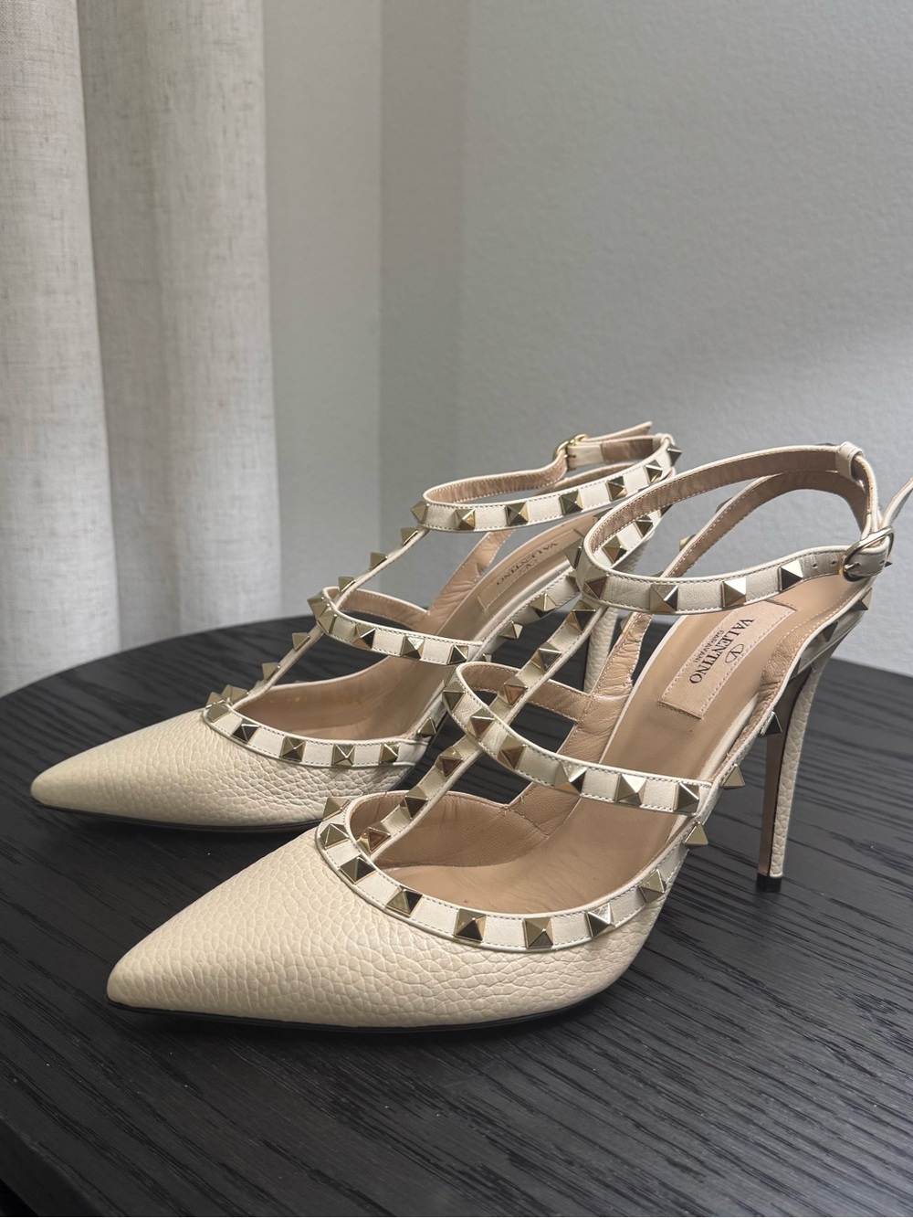 Valentino Garavani Rockstud Caged Pumps Leather Beige 40.5